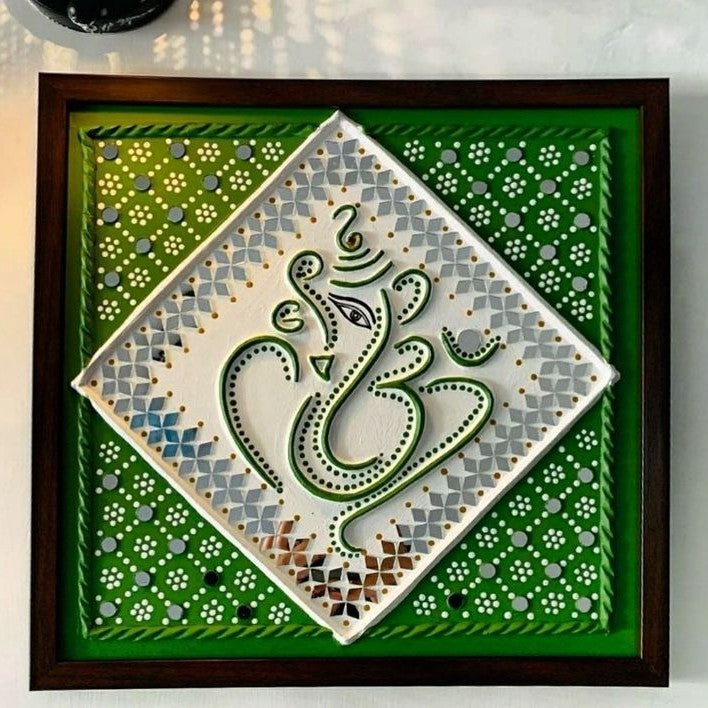 Handmade Ganpati Wall Decor – Square Lippan Mirror Art
