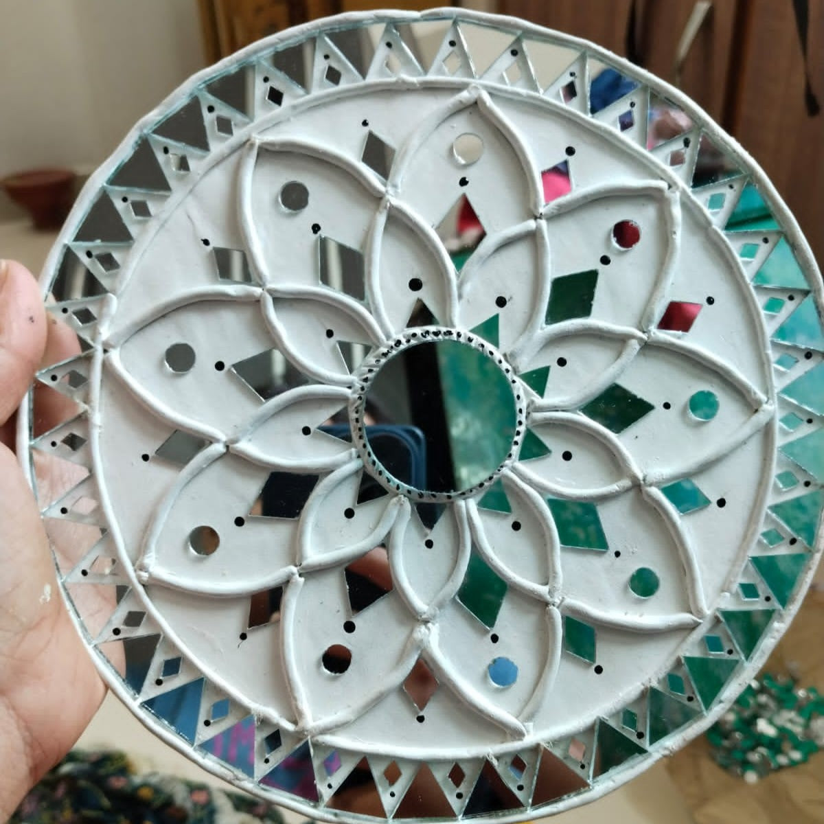 Handmade mandala style lippan art for wall decor | Mirror Work Round Design (8x8 Inch MDF)