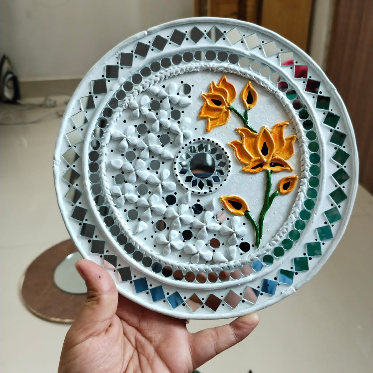 Handmade Floral Lippan Art Wall Decor – Mirror Work Round Design (8x8 Inch MDF)